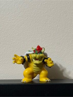 Nintendo Super Mario Bowser King Koopa PVC Figure 3” Collectible Toy